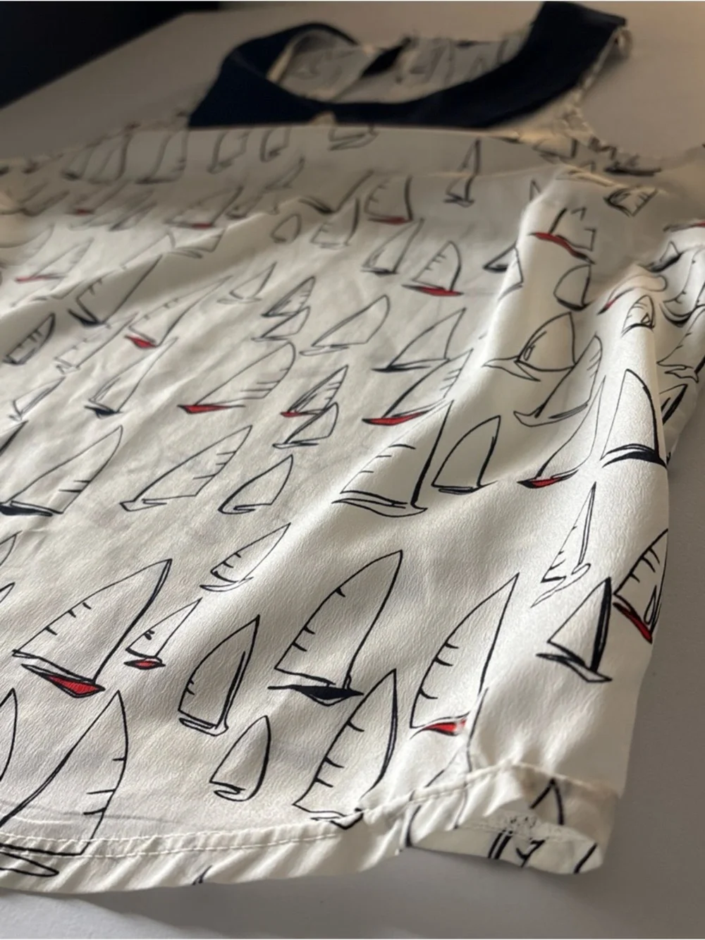 Sz XL plus sizes Forever 21 Navy and White Sailboat Print Blouse broken button - Picture 14 of 16